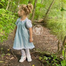 Lade das Bild in den Galerie-Viewer, Hazel